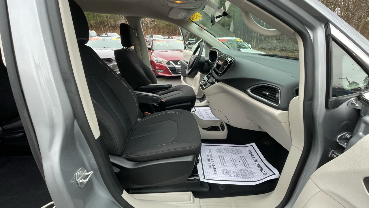 Chrysler Voyager L 2020