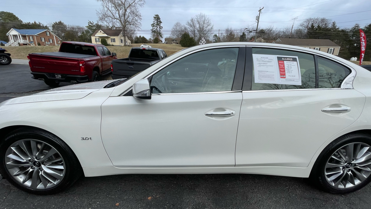 Infiniti Q50 3.0t LUXE AWD 2019