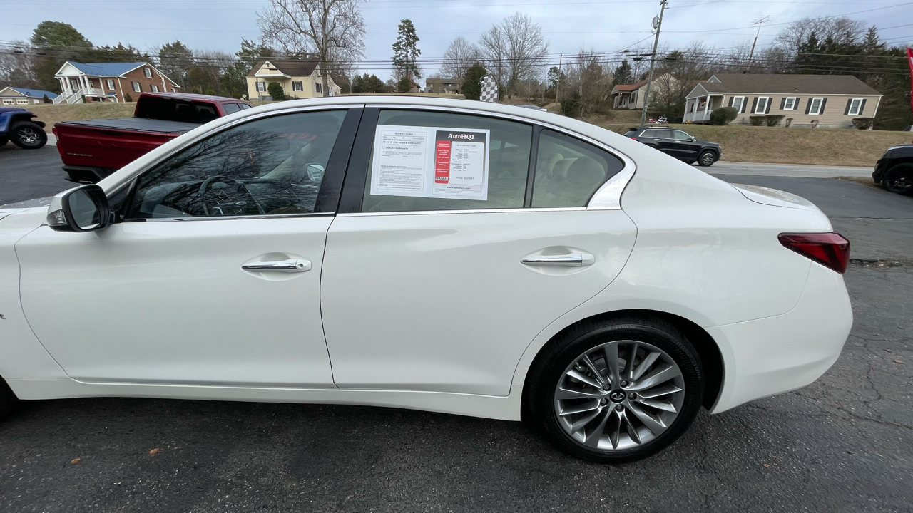 Infiniti Q50 3.0t LUXE AWD 2019