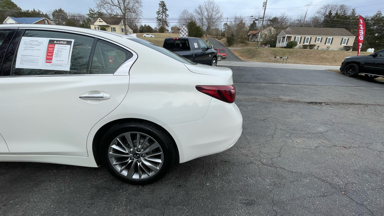 Infiniti Q50 3.0t LUXE AWD 2019