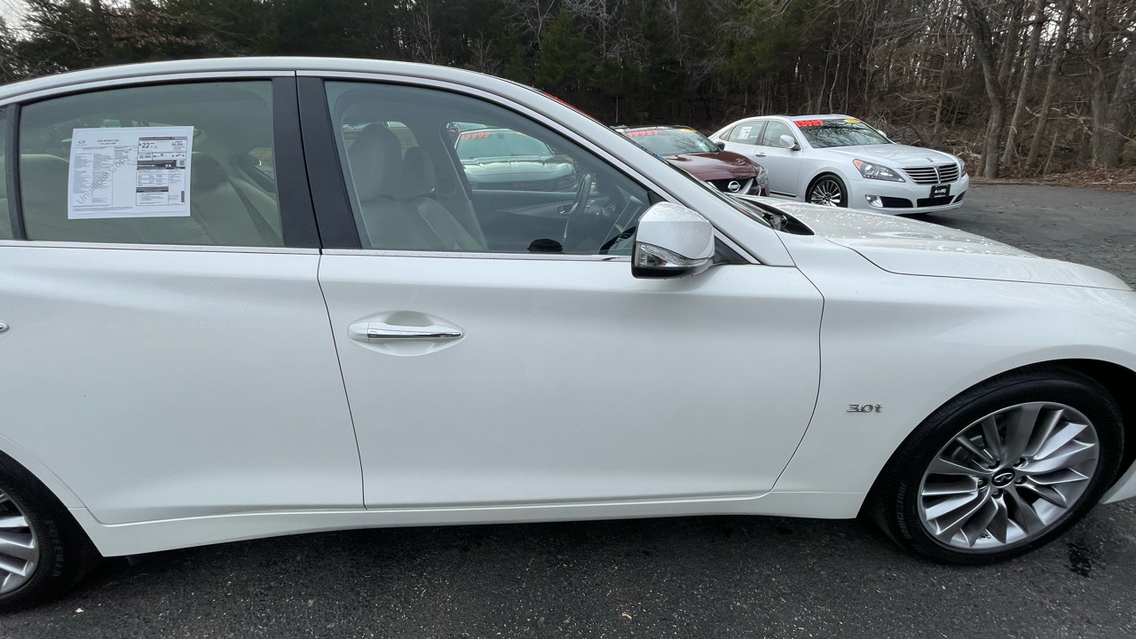 Infiniti Q50 3.0t LUXE AWD 2019