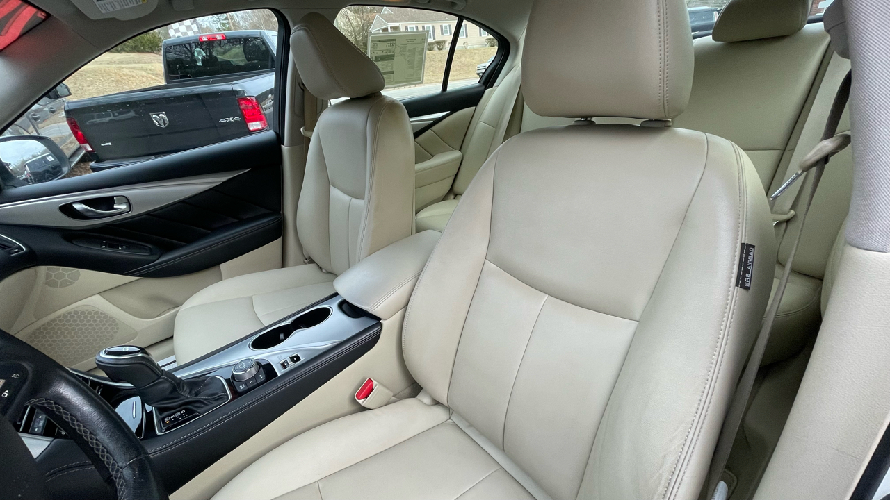 Infiniti Q50 3.0t LUXE AWD 2019