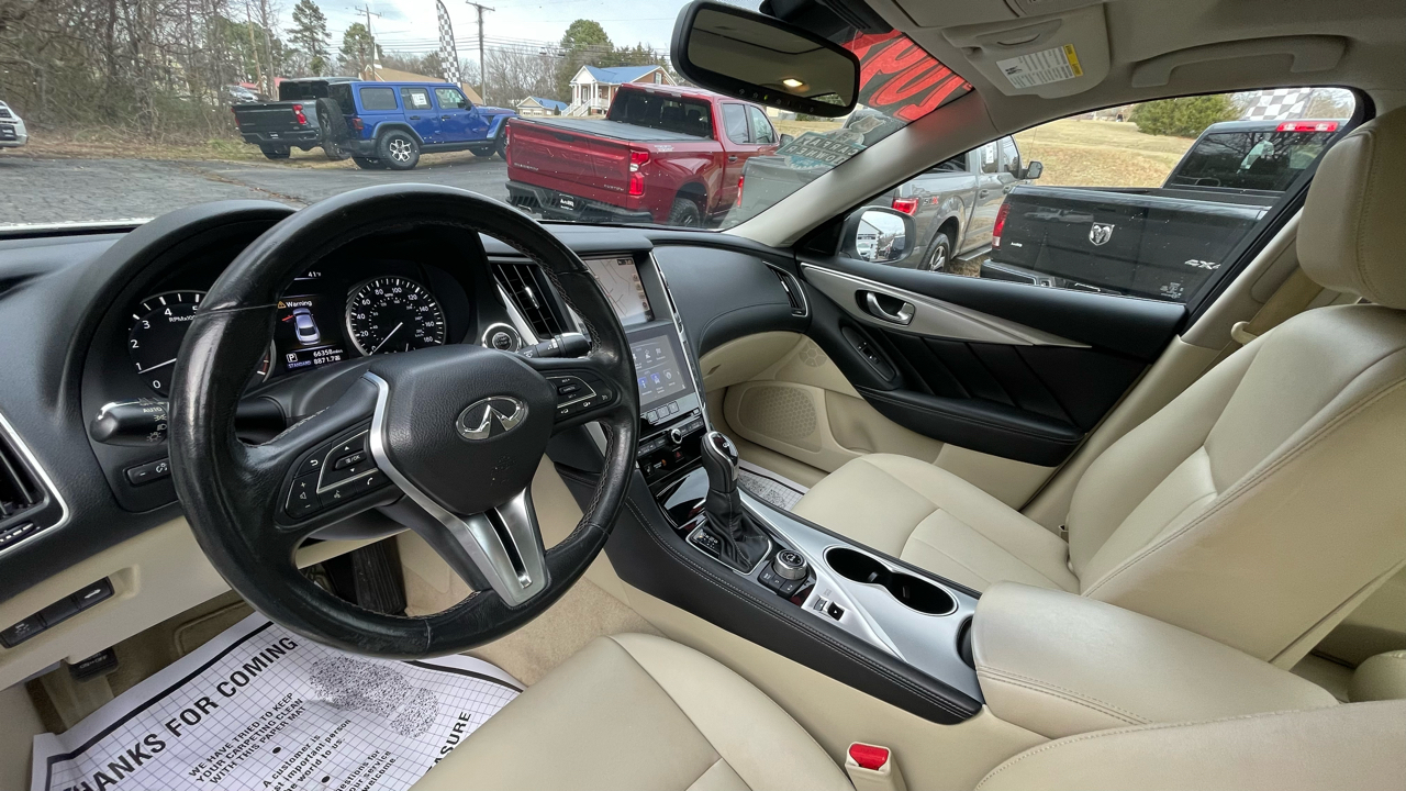 Infiniti Q50 3.0t LUXE AWD 2019