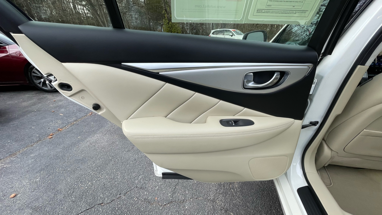 Infiniti Q50 3.0t LUXE AWD 2019