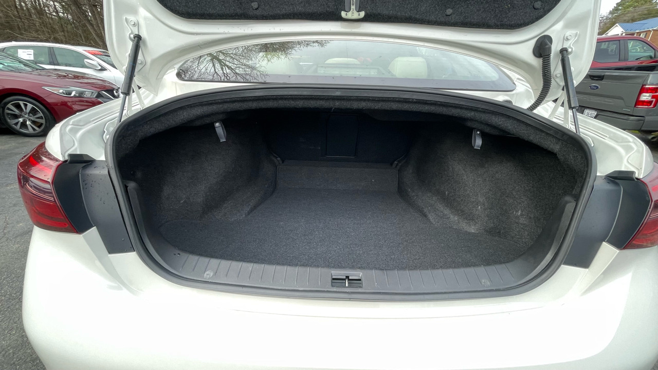 Infiniti Q50 3.0t LUXE AWD 2019