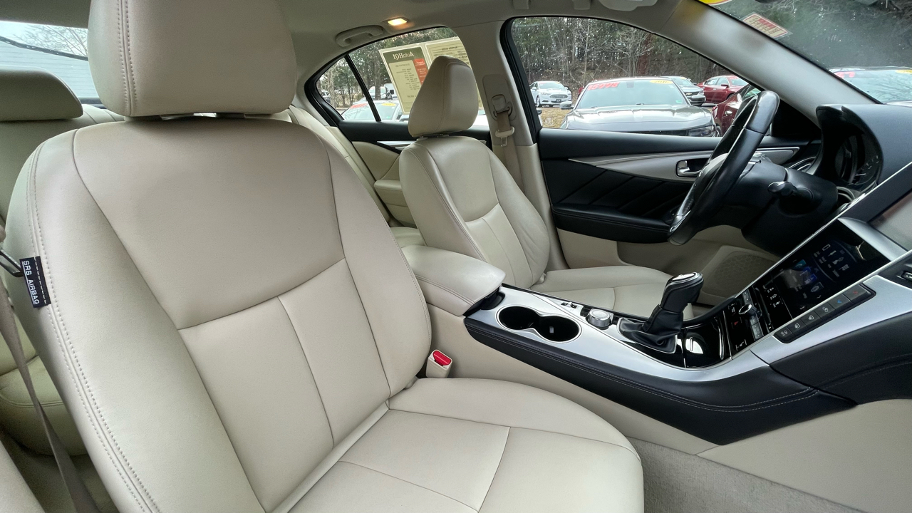 Infiniti Q50 3.0t LUXE AWD 2019