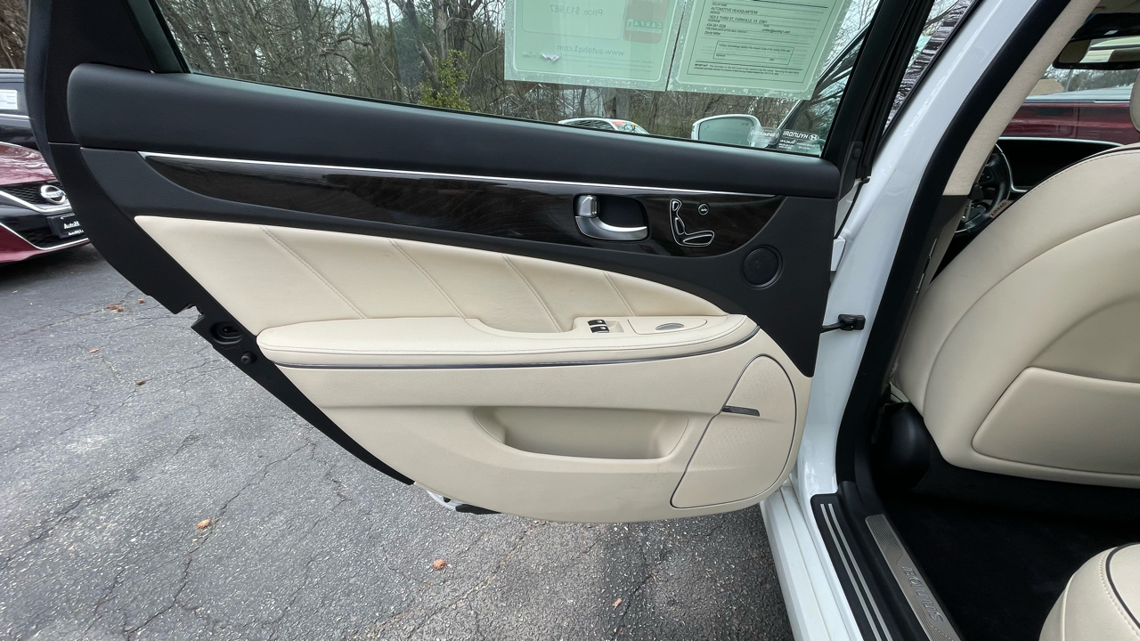 Hyundai Equus Signature 2014