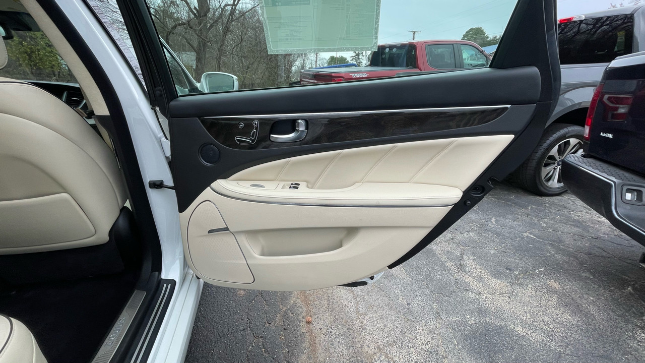 Hyundai Equus Signature 2014