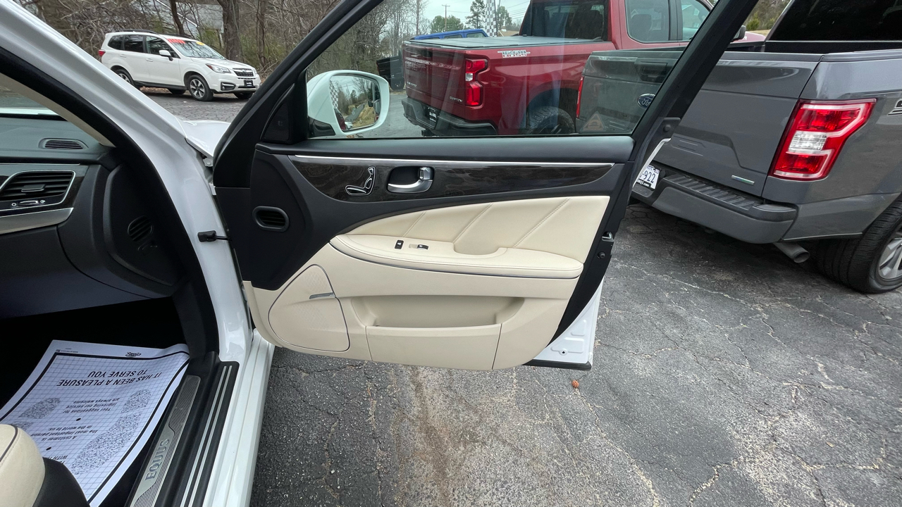 Hyundai Equus Signature 2014