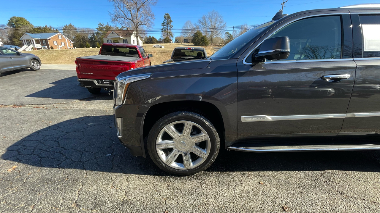 Cadillac Escalade Luxury 4WD 2018