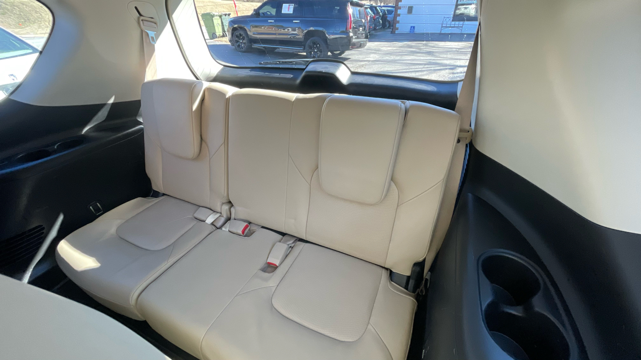 Nissan Armada Platinum AWD 2019