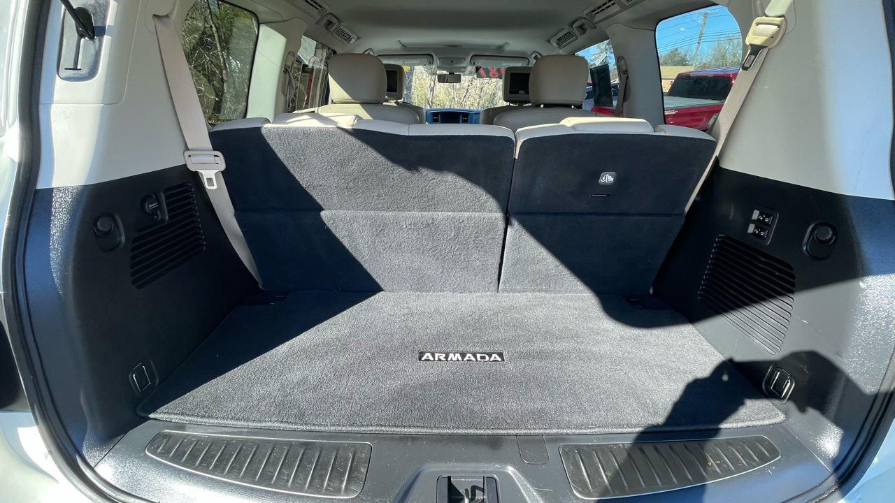 Nissan Armada Platinum AWD 2019