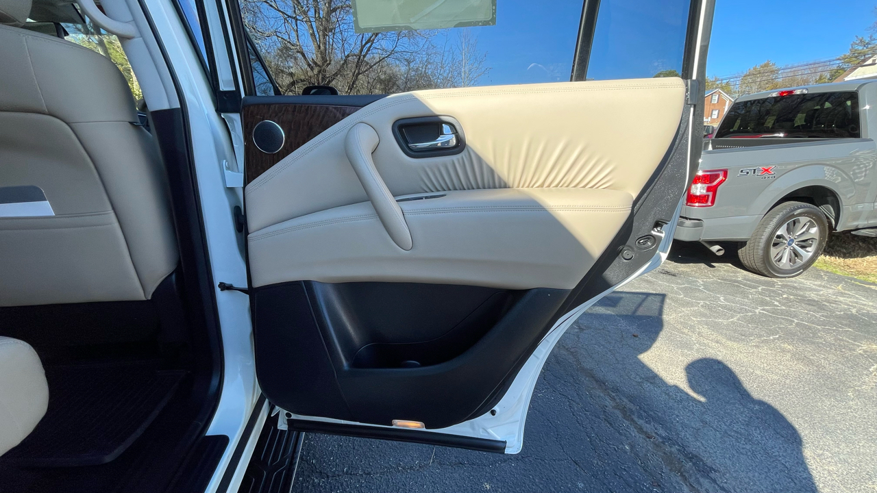 Nissan Armada Platinum AWD 2019