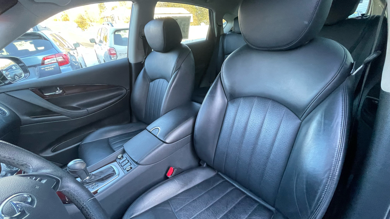 Infiniti QX50 Base AWD 2017