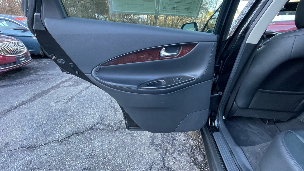 Infiniti QX50 Base AWD 2017