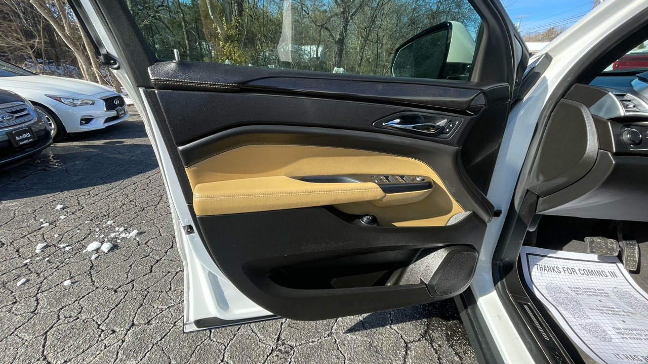 Cadillac SRX Luxury Collection FWD 2014