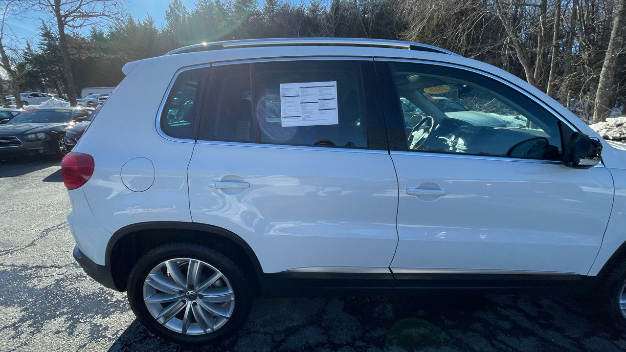 Volkswagen Tiguan SE 2016