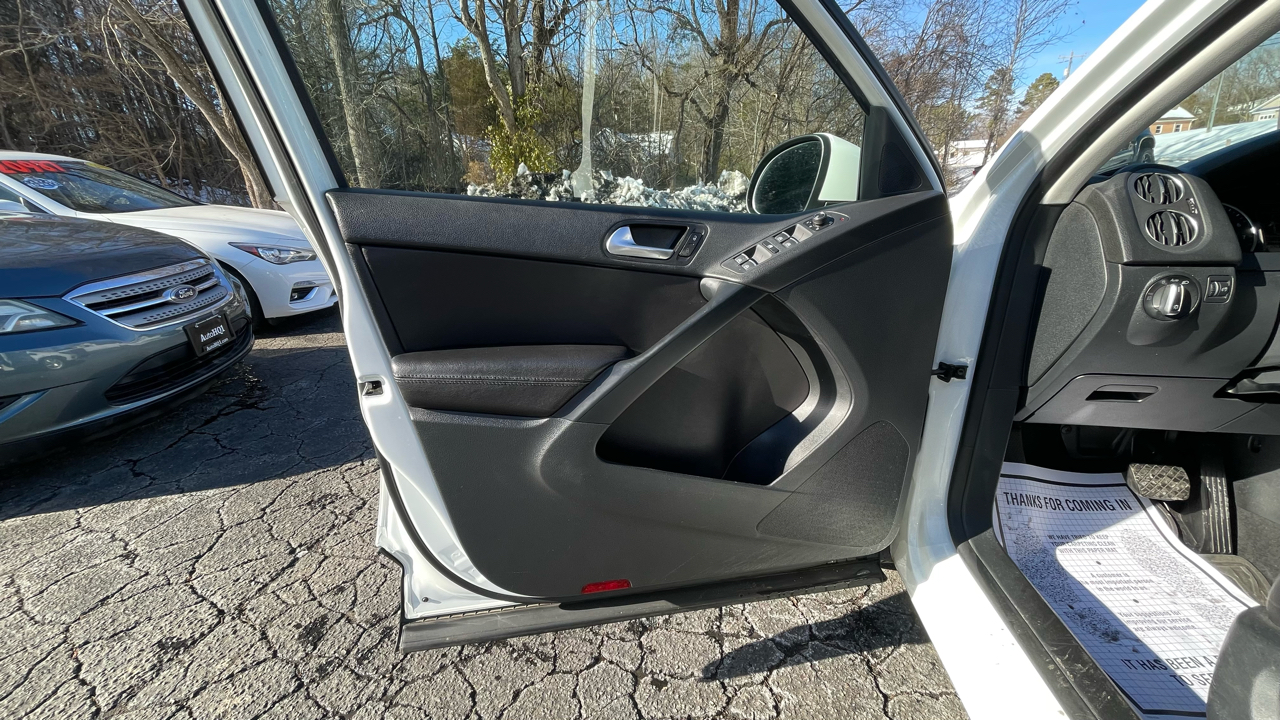 Volkswagen Tiguan SE 2016