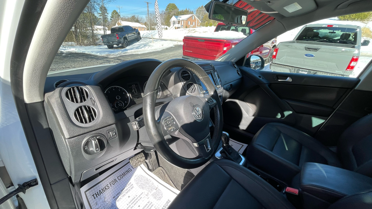 Volkswagen Tiguan SE 2016