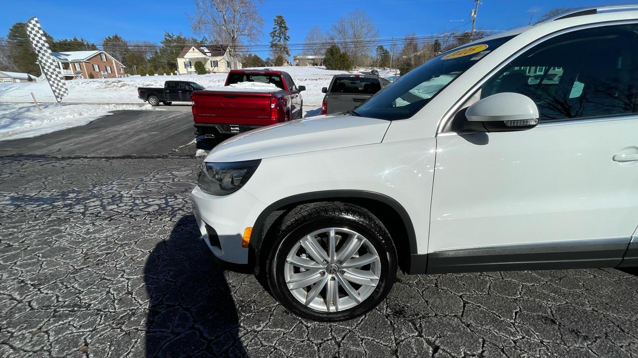 Volkswagen Tiguan SE 2016