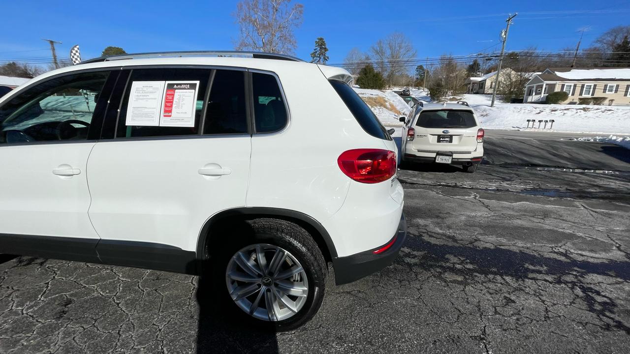Volkswagen Tiguan SE 2016