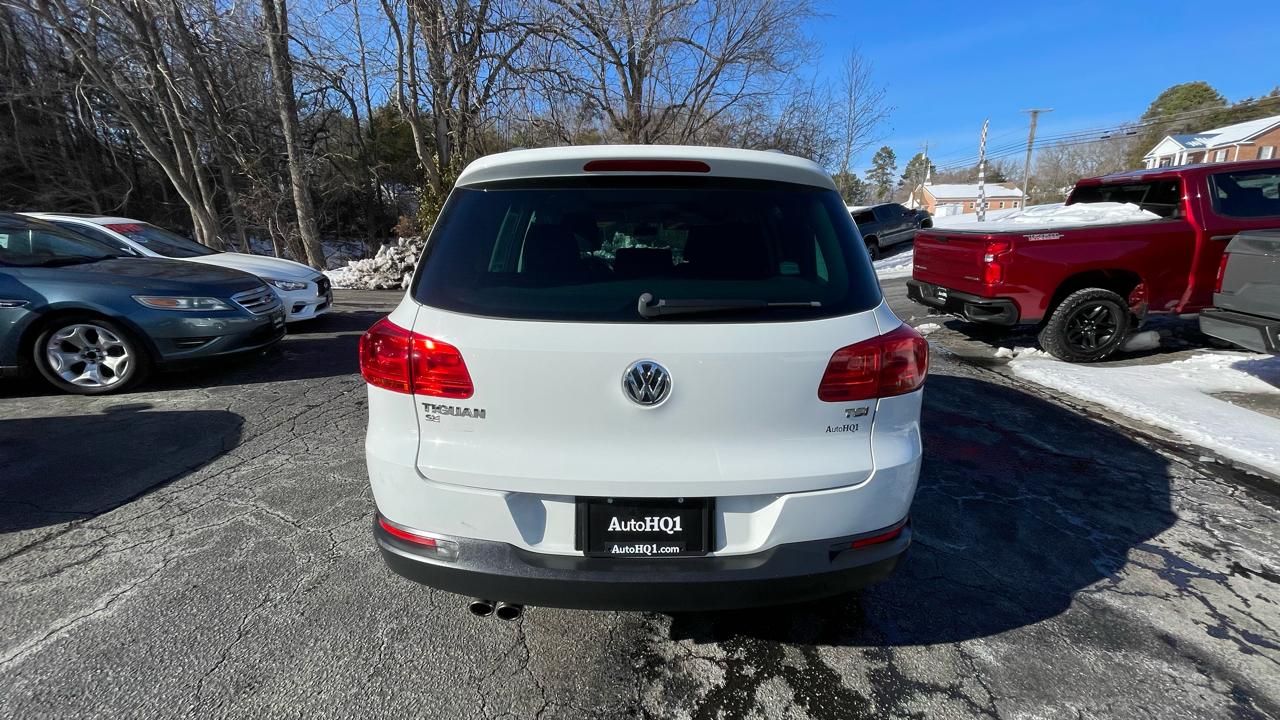 Volkswagen Tiguan SE 2016