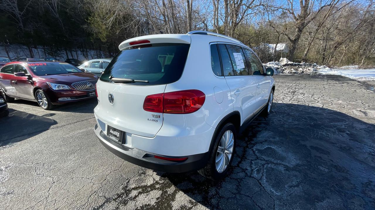 Volkswagen Tiguan SE 2016