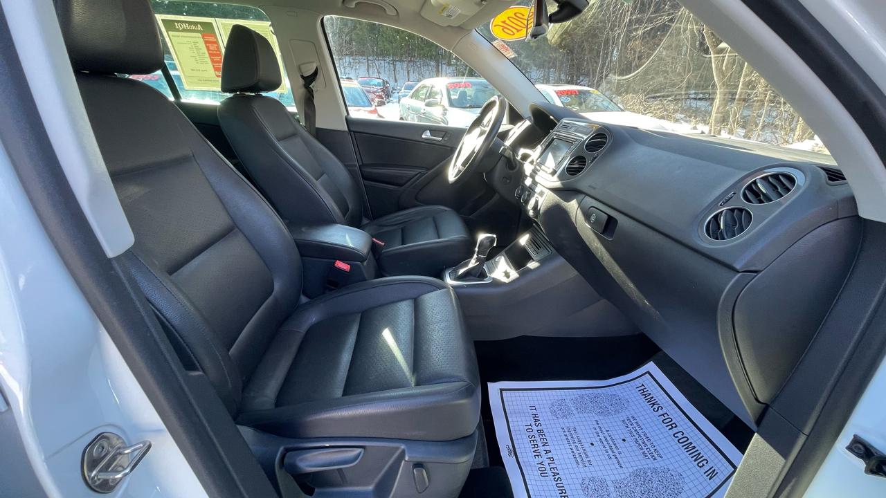 Volkswagen Tiguan SE 2016