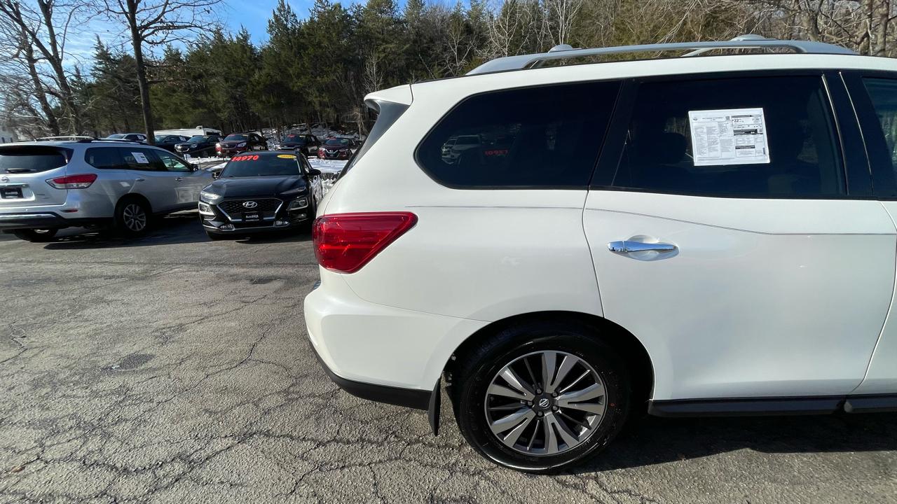 Nissan Pathfinder SL 4WD 2017