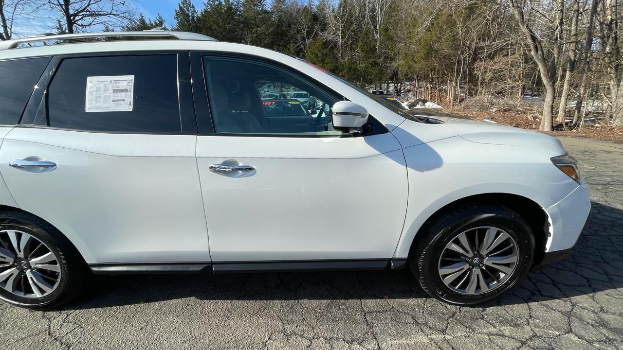 Nissan Pathfinder SL 4WD 2017