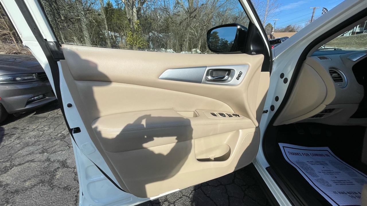 Nissan Pathfinder SL 4WD 2017