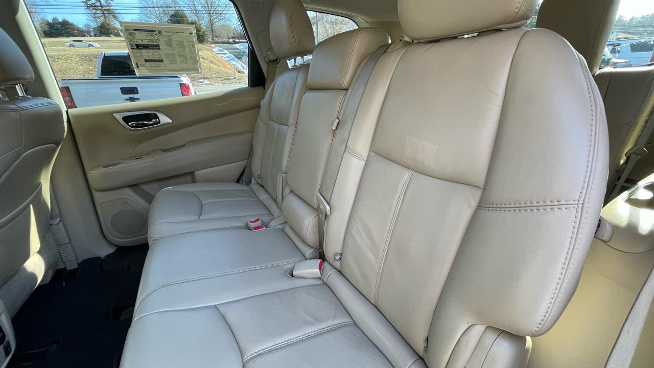 Nissan Pathfinder SL 4WD 2017