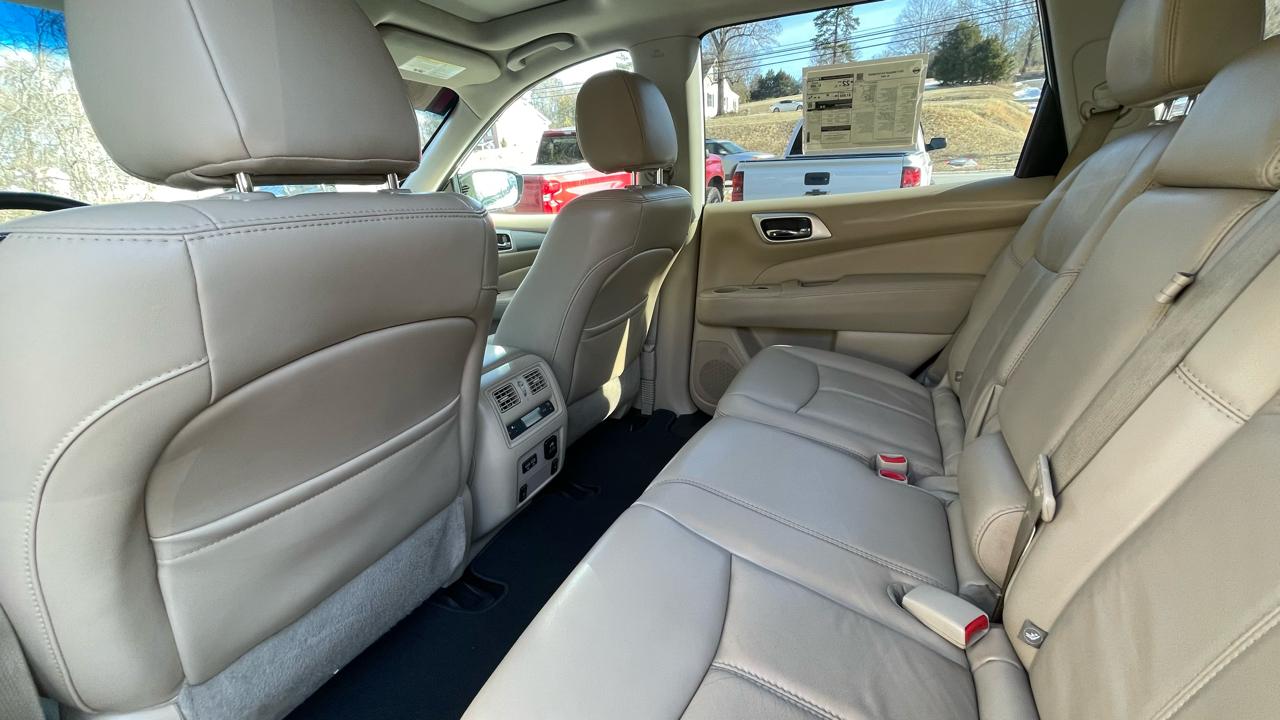 Nissan Pathfinder SL 4WD 2017