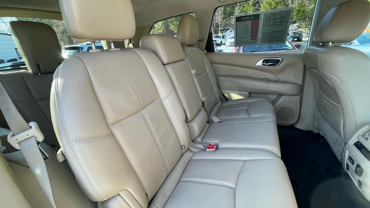 Nissan Pathfinder SL 4WD 2017