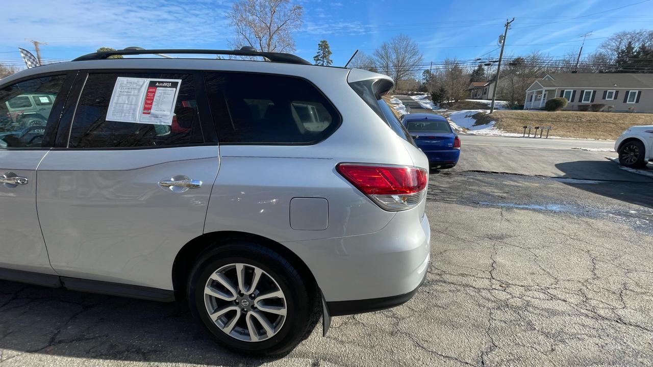 Nissan Pathfinder SV 2WD 2014