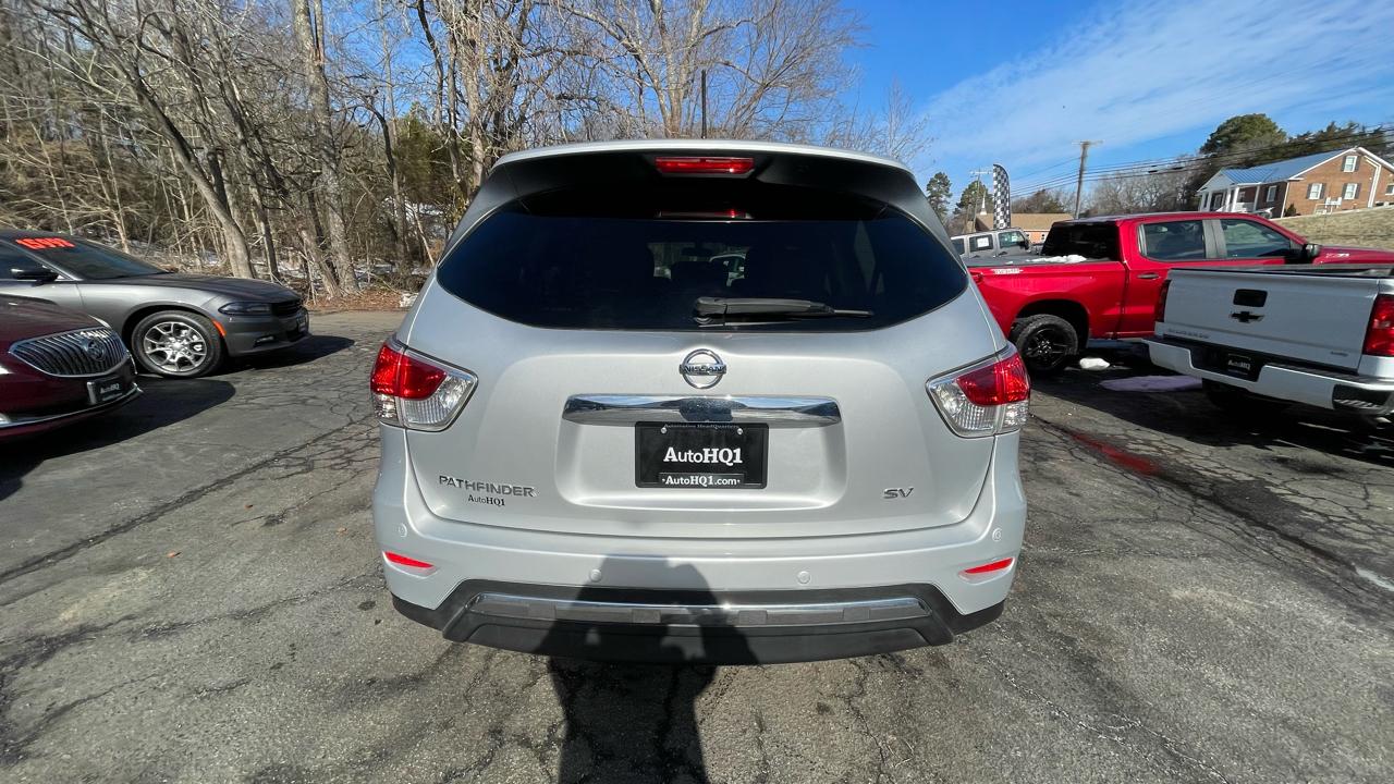 Nissan Pathfinder SV 2WD 2014