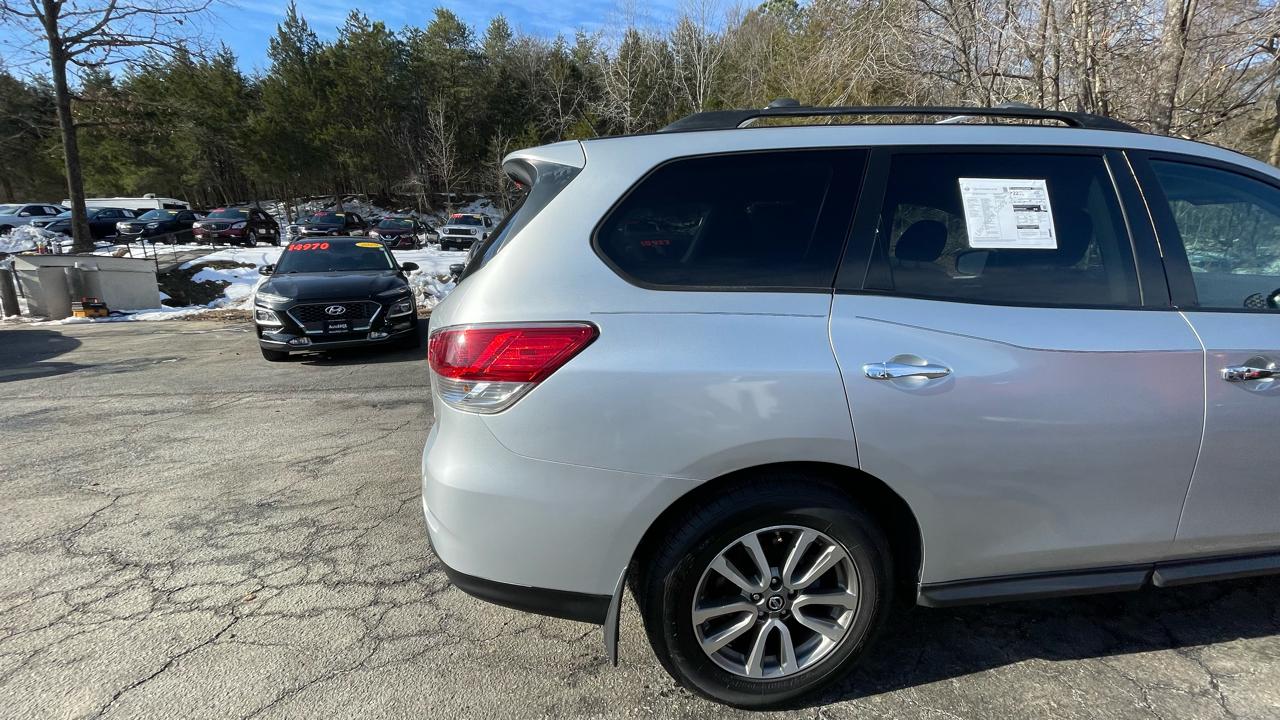 Nissan Pathfinder SV 2WD 2014