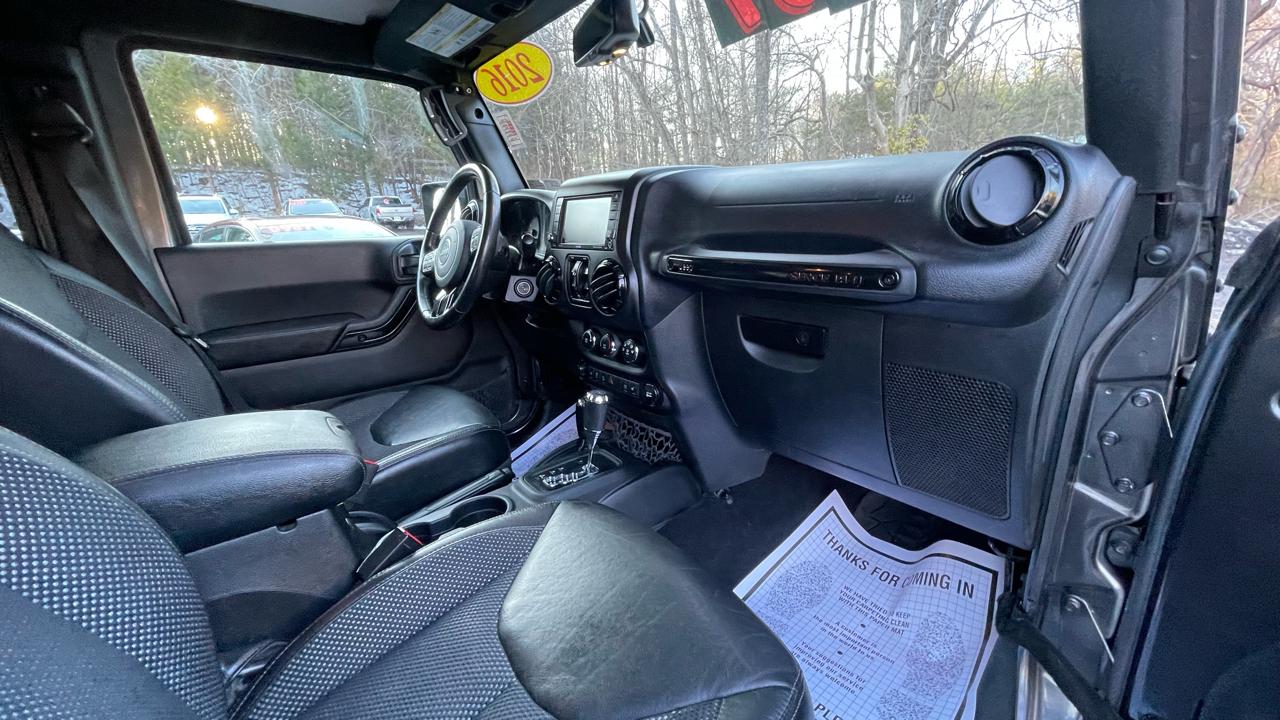 Jeep Wrangler Unlimited Sahara 4WD 2016