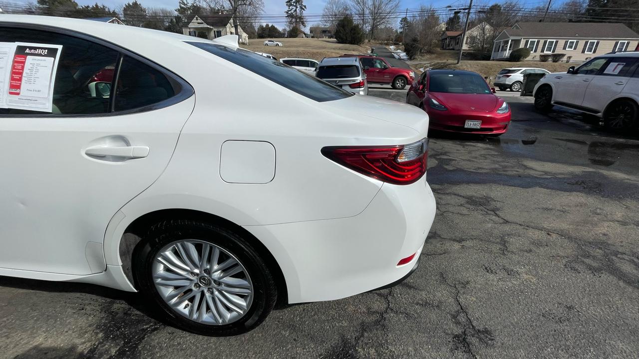Lexus ES 350 Sedan 2015