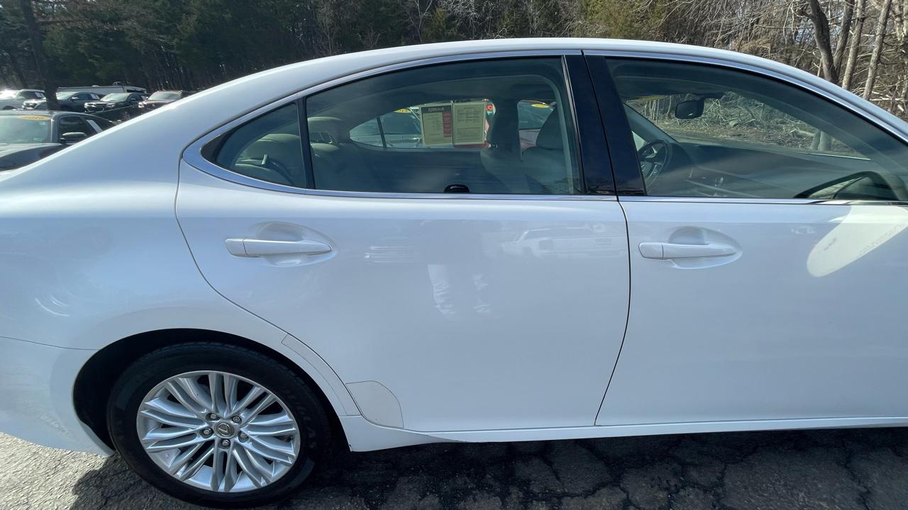 Lexus ES 350 Sedan 2015