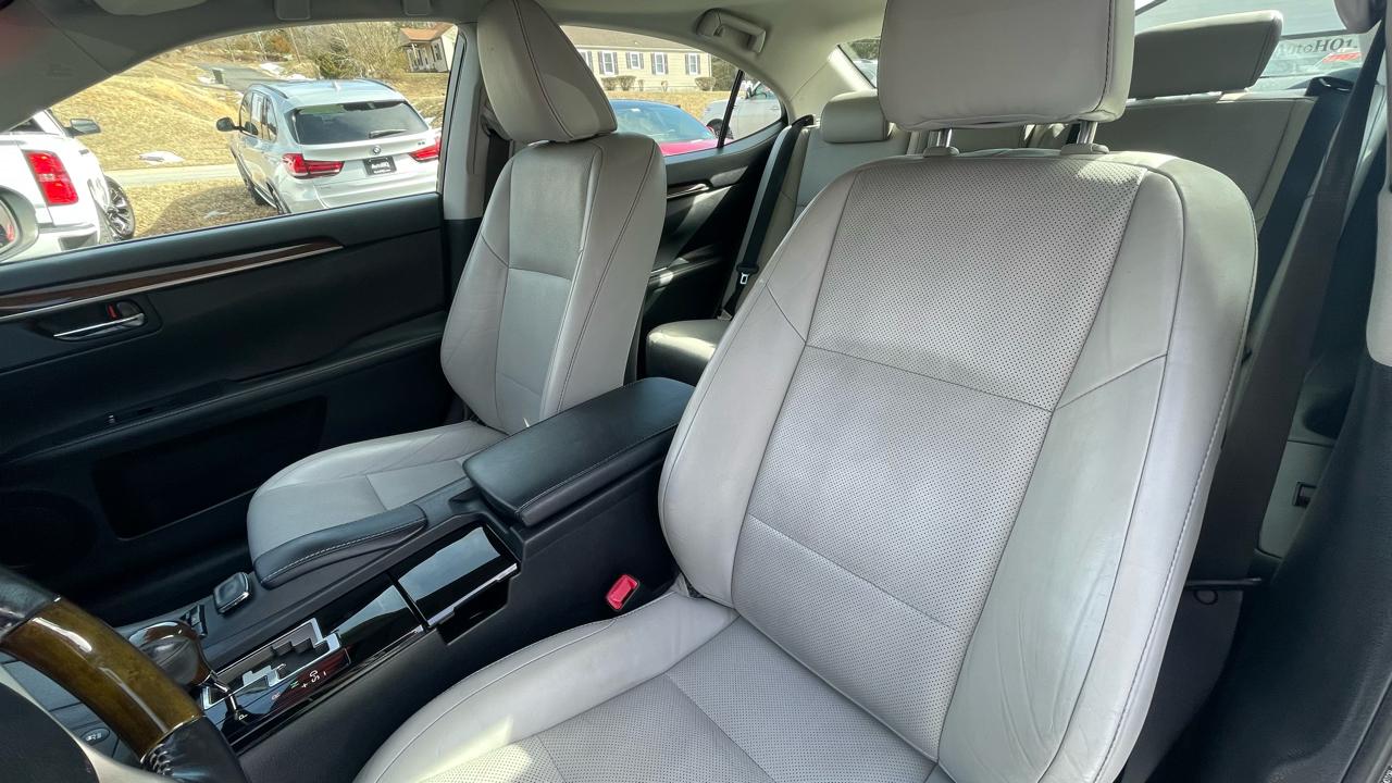 Lexus ES 350 Sedan 2015