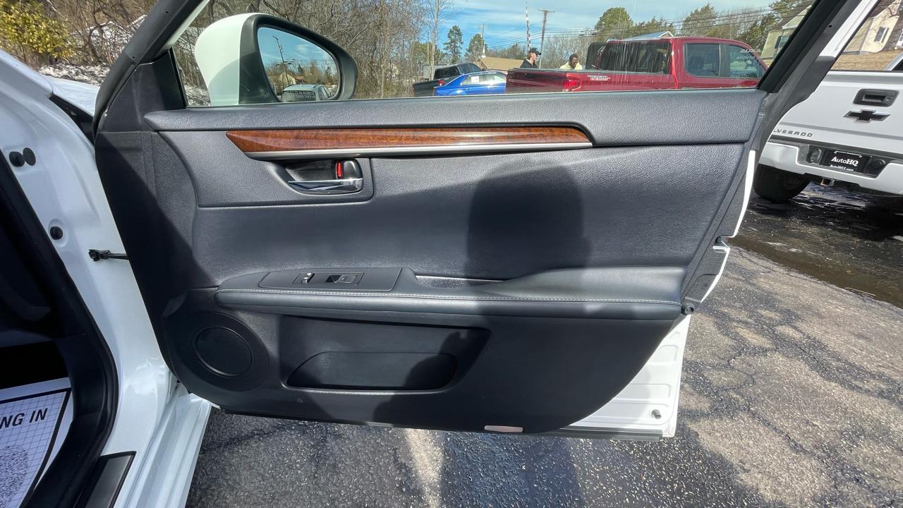 Lexus ES 350 Sedan 2015