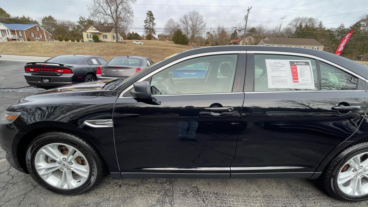 Ford Taurus SE FWD 2017