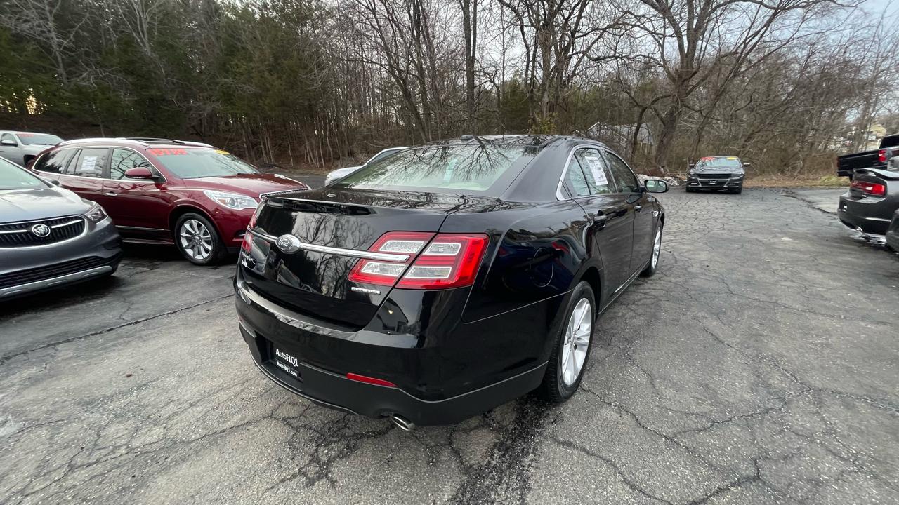 Ford Taurus SE FWD 2017