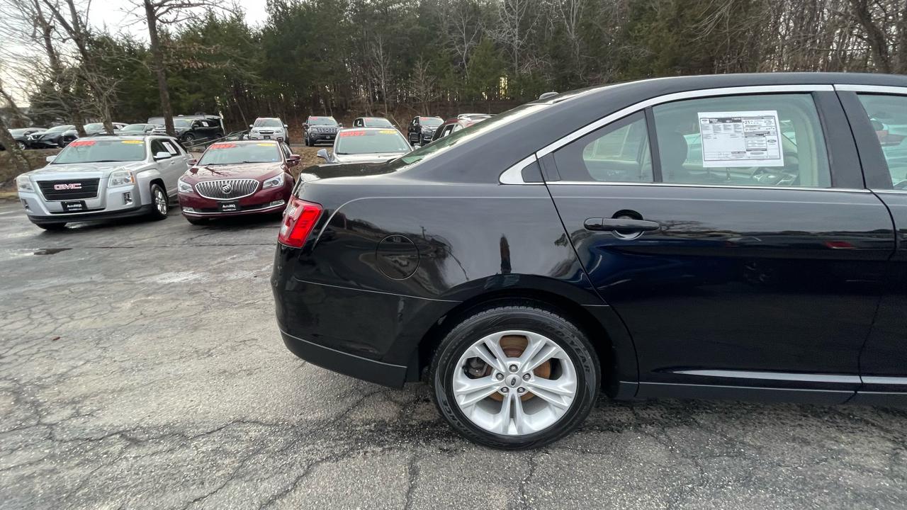 Ford Taurus SE FWD 2017