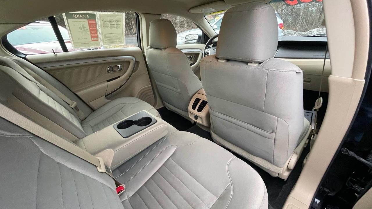 Ford Taurus SE FWD 2017