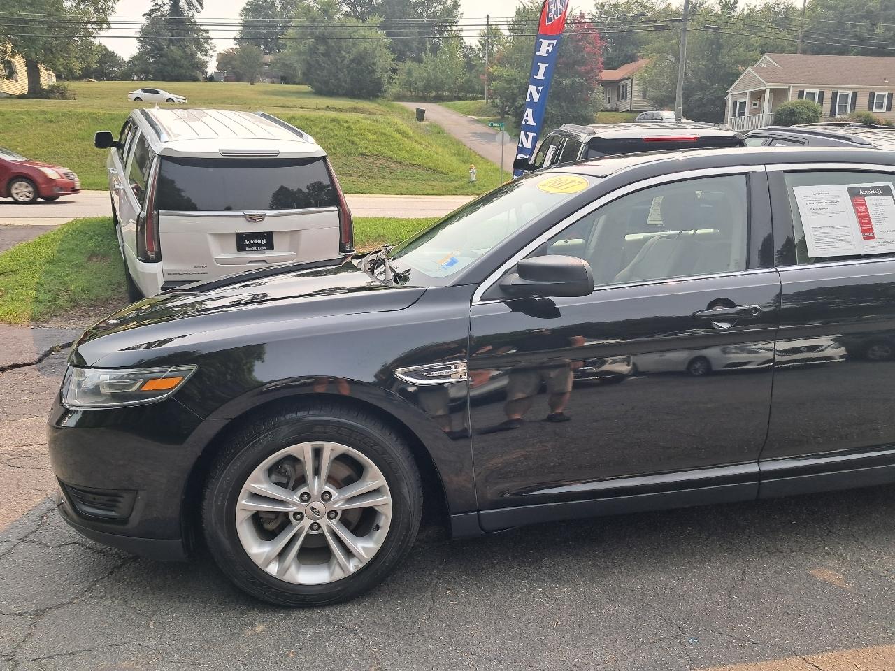 Ford Taurus SE FWD 2017