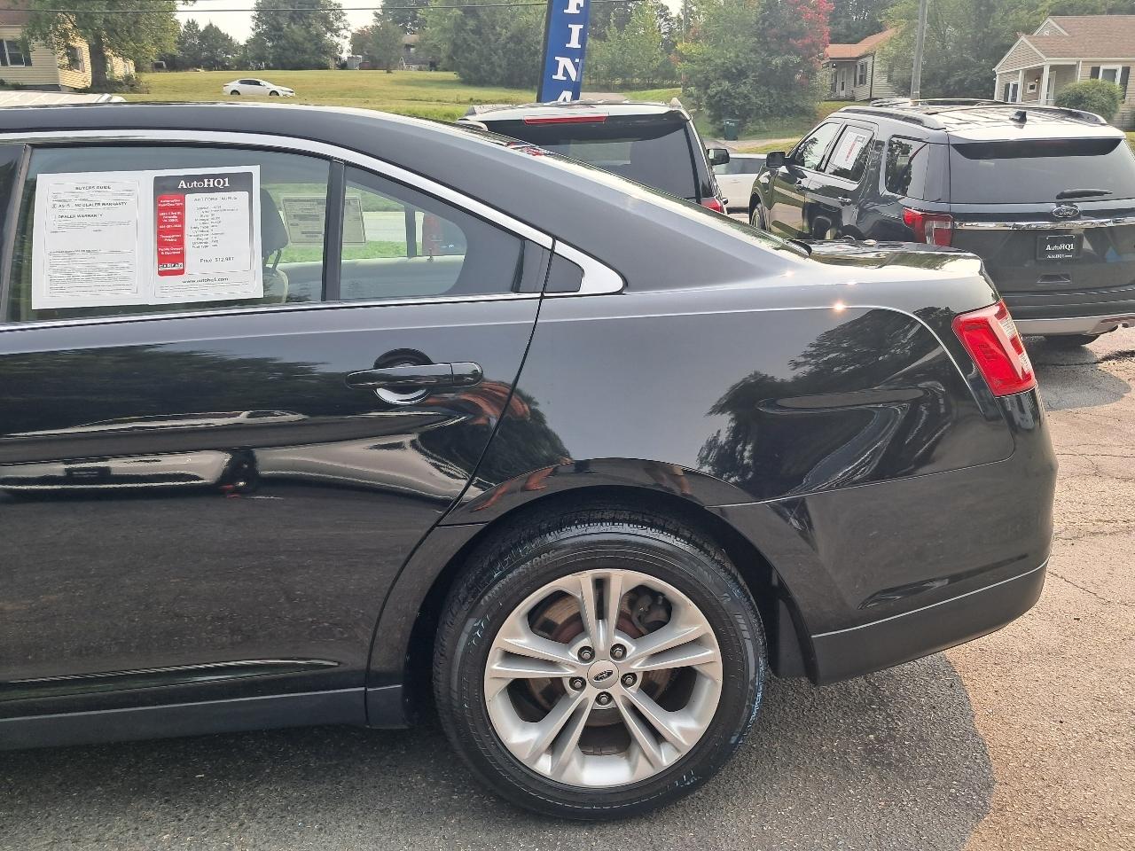 Ford Taurus SE FWD 2017