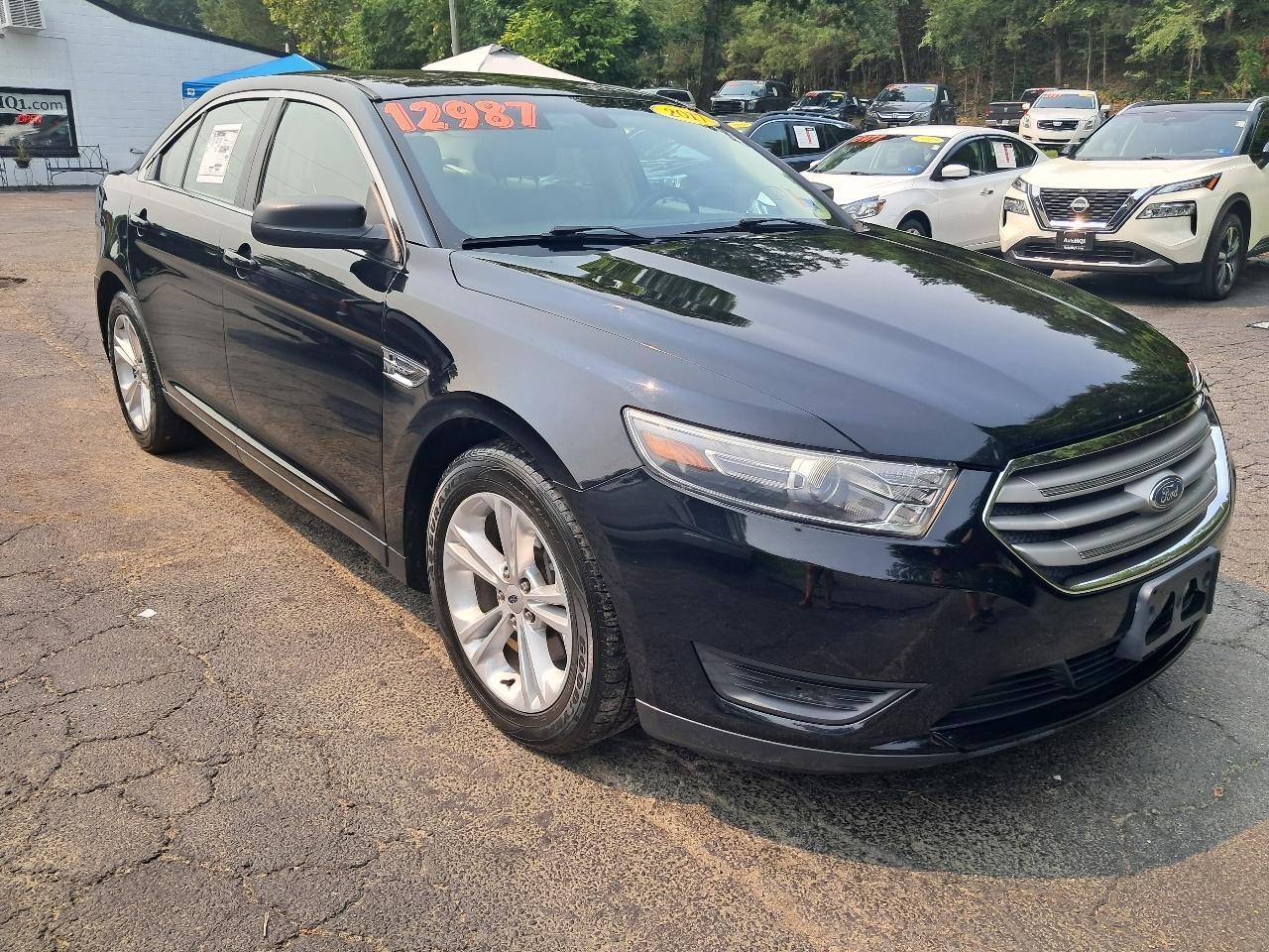 Ford Taurus SE FWD 2017