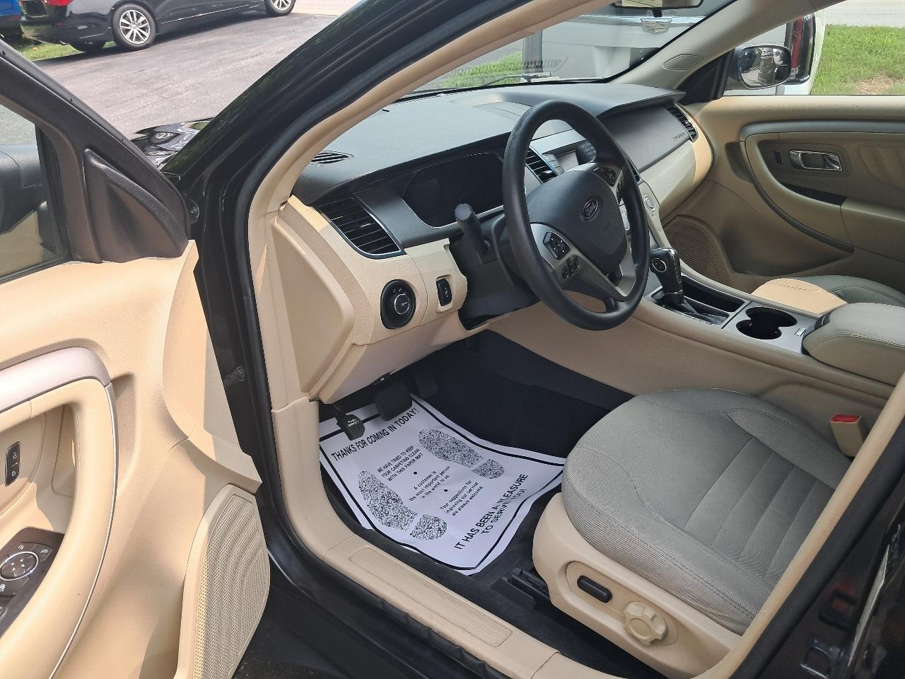 Ford Taurus SE FWD 2017